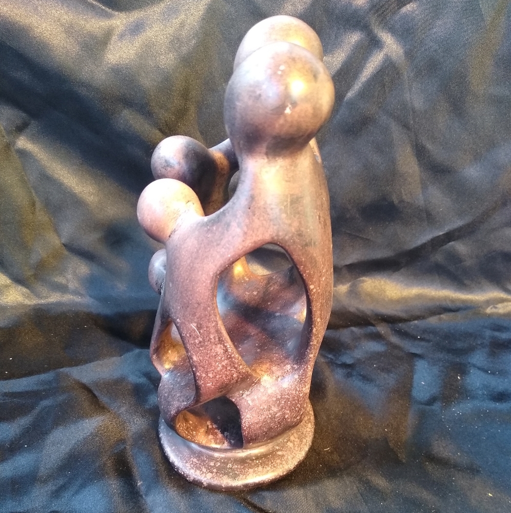 Hand carved in Kenya Family of 5 - Picture 4 of 6